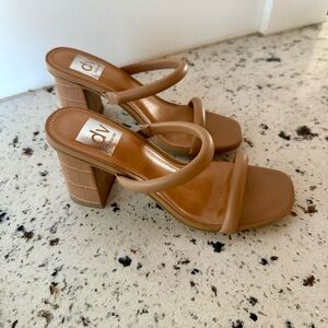 DV by Dolce Vita Halsty Heeled Sandal Nude/Beige Size 6
